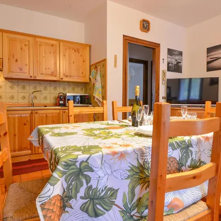 2 Bedroom Awesome In Lusiana *