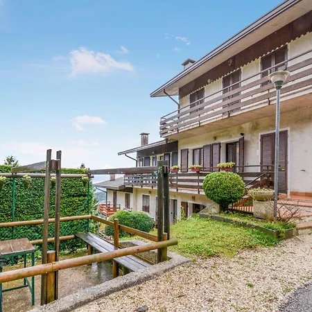 Апартаменты 2 Bedroom Awesome In Lusiana *